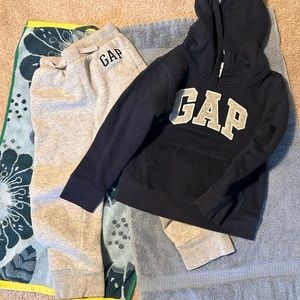 Boys gap matching set